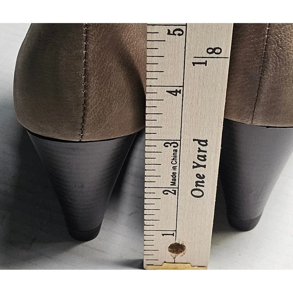 H by Halston HAL Taupe Leather Pointed Toe Wedge Ankle Boots‎ A271616 Womens 5M